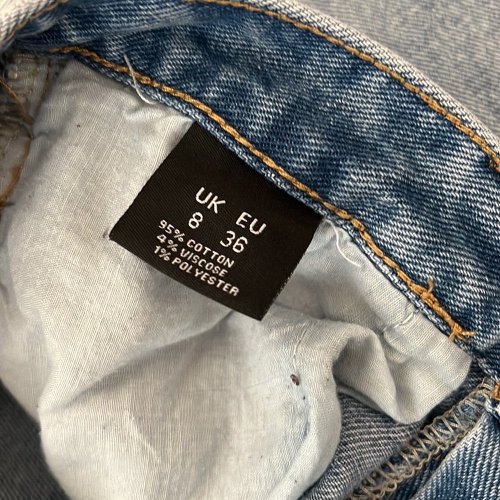 Prettylittlething White Wash Split Hem Jeans (4) - image 3